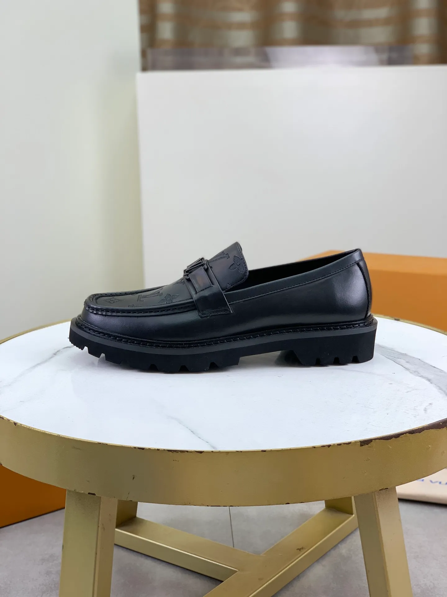 Factory price P820 💎💎💎LOUIS VUITTON [Louis Vuitton] - LV men's business casual leather shoes, luxurious and noble 👞All imported original cowhide, just to create a more comfortable wearing experience, upper: original high-end calfskin ➕Imported soft cowhide lining, original lightweight foam outsole ✔️ Color: 6️⃣colors available Size: 39-44 (38.45 46 can be customized (non-returnable)